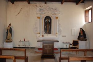 Altare centrale della Chiesa di Sant'Antonio Abate a Calvello (Potenza)