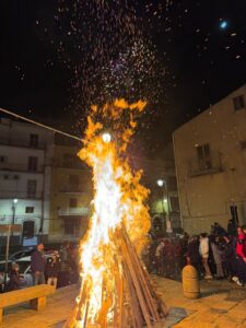 17 Gennaio - Festa di Sant'Antonio Abate a Troina - Accensione della Pagghiara